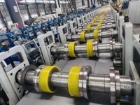 Machine de formage à froid de profilés d'échafaudage