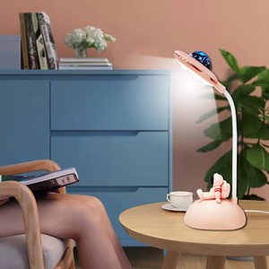 Lampe de lecture de dessin animé pour la protection des yeux, lampe de bureau décorative, <span class=keywords><strong>projecteur</strong></span> rechargeable 1200 mAh, veilleuse de chevet pour le sommeil - Product Image 6