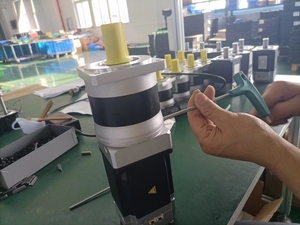 Siheng Sihong Nhà Máy Động Cơ Của 80Mm Rs485 Tích Hợp Động Cơ <span class=keywords><strong>Servo</strong></span> Điều Khiển 750W 3000Rpm 2.4nm 72V 48VDC Cho Agv Nam Châm Vĩnh Cửu - Product Image 4