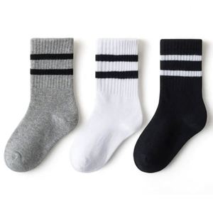 I-0197 Chaussettes d'automne en gros pour enfants, chaussettes <span class=keywords><strong>de</strong></span> sport en coton pour garçons et filles, chaussettes <span class=keywords><strong>de</strong></span> <span class=keywords><strong>plage</strong></span> jungle, chaussettes blanches pour enfants - Product Image 1