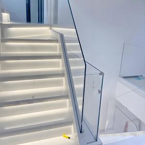 Rampe d'<span class=keywords><strong>escalier</strong></span> en verre trempé sans cadre à transparence spatiale pour escaliers intérieurs dans les maisons et villas en duplex - Product Image 2
