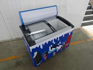 Congélateur horizontal grande capacité pour supermarché, à refroidissement direct, <span class=keywords><strong>réfrigérateur</strong></span> <span class=keywords><strong>combiné</strong></span> profond avec dessus en verre coulissant pour stockage d'aliments surgelés - Product Image 4