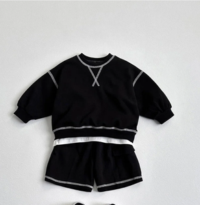 Completo Estivo Unisex per Neonati con Felpa con Dettagli a Punto Croce e Pantaloncini Cargo in Spugna Francese - Product Image 4