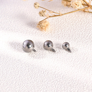 Boule de remplacement en titane G23 3 4 5 mm à extrémité sphérique filetée intérieurement, ancre dermique, labret, hélix - Product Image 3