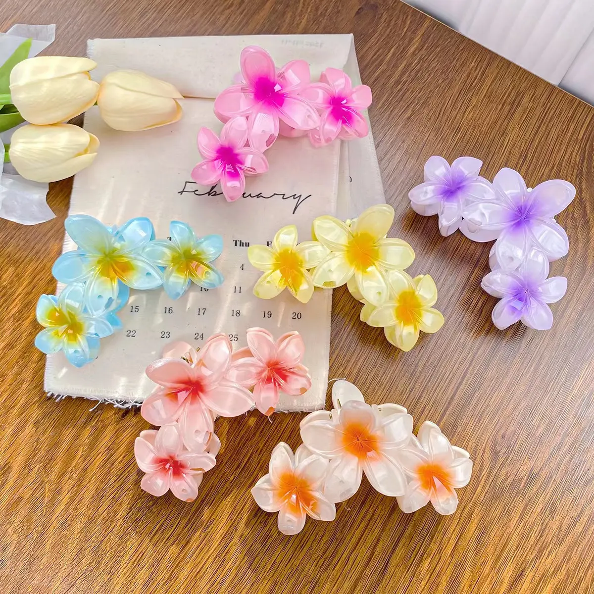 YIYI Grampo de garra de plumeria para meninas, grampo de cabelo grande com combinação de flores de 11 cm para costas, popular primavera e verão