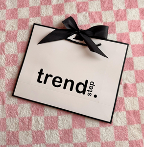 Bolsa de Compras de Papel Reciclado Laminado Mate <span class=keywords><strong>con</strong></span> Logotipo Impreso Personalizado, Franja Negra <span class=keywords><strong>con</strong></span> Cinta para Atar, para Regalos de Boutique Minorista - Product Image 4