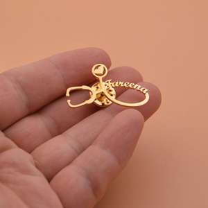 Personal isierte Geschenke Gold Brosche benutzer definierte <span class=keywords><strong>Name</strong></span> Pin Doctor Mode Cooper Pin Metall Handwerk Stethoskop Pin Medizin für Kleidung - Product Image 4