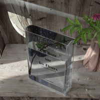 Vase en forme de livre en acrylique décoratif moderne pour la maison, vente en gros, bleu clair, rouge, brun avec glaçure transparente pour fleurs de sol