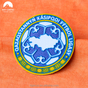 Parches de flocado para ropa deportiva, diseño de impresión por transferencia térmica, personalizado, colorido, 3D, logotipo del equipo de fútbol - Product Image 4