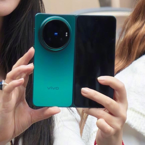 VI VO <span class=keywords><strong>X</strong></span> Fold6 Smartphone Pieghevole 8.02'' Amoled 120Hz Dimensity 9500 Super 7000mAh 80W con Ottima Fotocamera 200MP - Product Image 6