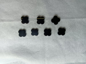 YZ personalizzare all'ingrosso portafortuna fiore di <span class=keywords><strong>agata</strong></span> nera fiore quattro foglie di trifoglio di pietra quattro foglie di trifoglio gemme di onice nero naturale - Product Image 5