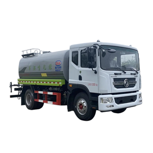 Camion de transport d'eau Dongfeng 4X2 de 12 000 litres fourni par le fabricant pour le transport d'eau industrielle et l'aménagement paysager - Product Image 1