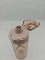 Bouteille d'eau sport en plastique sans BPA personnalisée, 500 ml, 750 ml, 1000 ml, avec couvercle rabattable, à boire directement, réutilisable