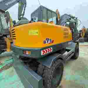 Excavatrice sur pneus d'occasion Xinyuan B75, petite excavatrice 7-8 tonnes, pour travaux de construction urbaine - Product Image 3