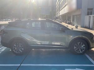 Voiture d'occasion prix de gros <span class=keywords><strong>sportage</strong></span> <span class=keywords><strong>hev</strong></span> 2.0 suv fwd 5 places - Product Image 2