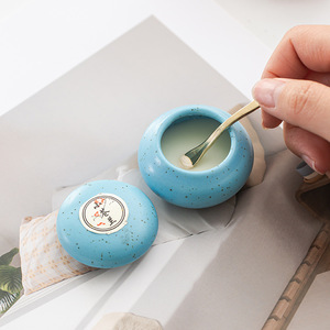 น้ำหอมแข็งสำหรับนักเรียน พกพาสะดวก ติดทนนาน เป็นมิตรกับสิ่งแวดล้อม ทำจากขี้ผึ้งถั่วเหลือง กลิ่นดอกพุด ทำด้วยมือ เหมาะสำหรับตกแต่งบ้านในช่วงคริสต์มาส - Product Image 4