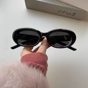 Gafas de Sol Ovaladas Vintage de Moda 2025 para Hombre y Mujer, Nuevo Diseño Moderno para Todo Tipo de Rostro, Gafas con Protección UV400 - Product Image 2