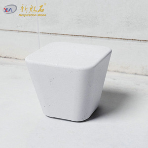 Nuevo Taburete Cuadrado Magic Stone GRC, Silla de Jardín para Exteriores, Diseño Minimalista - Product Image 1