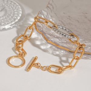 Joyería Europea y Americana, Brazalete Ovalado de Acero Inoxidable con Baño de Oro de 18k, Diseño de Espirales, Cierre OT - Product Image 3