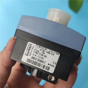 Débitmètre Burkert SE10 SE30 SE32 avec revêtement plastique, type interrupteur unidirectionnel, électronique, température ambiante, air, mécanique, allemand - Product Image 2