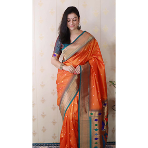 Sari en soie Paithani Bandhani orange tissé avec des fils Zari, écharpe et châle traditionnels indiens - Product Image 6