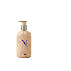 Lotion hydratante et éclaircissante pour le corps, crème non grasse avec formule à usage quotidien pour un teint uniforme, une peau nourrie et éclatante - Product Image 1
