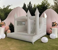 Videur gonflable blanc commercial avec toboggan combiné de maison de rebond de château de mariage de saut plein d'entrain détachable