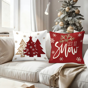 Coussins décoratifs de Noël pour une ambiance chaleureuse dans le salon, avec des sapins, des rennes et des flocons de neige pour la saison des fêtes. - Product Image 4