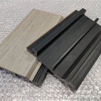 Panel Dinding Dekoratif Eksterior Tahan Api Anti Air Motif Kayu Co-Extruded 126x21mm, Panel WPC Beralur Desain Grafis