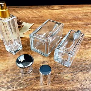 ขวดน้ำหอมแก้วใสแบบมินิมอลขนาด 30 มล. หัวฉีด 15 มม. แบบพ่นต่อเนื่อง บรรจุภัณฑ์เครื่องสำอางแบบเติมได้ตามสั่ง - Product Image 3