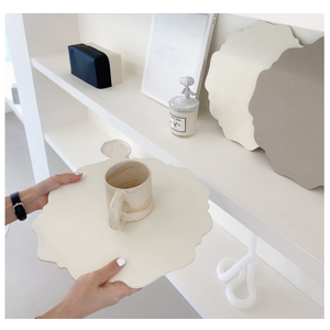 Ensemble de dessous-de-plat et de sous-verres en cuir PU, isolation thermique, résistant à l'eau et à l'huile, antidérapant, pour la table à manger - Product Image 1