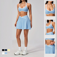 Ensemble de tennis 2 pièces sexy avec soutien-gorge dos nu et jupe courte en V, idéal pour l'été, la course en ville, le volley-ball de plage et la danse en studio ou à la salle de sport
