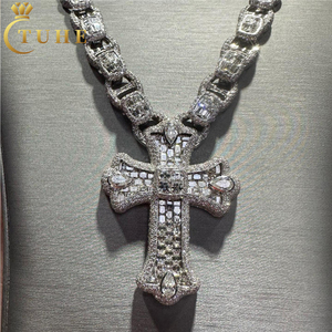Joyería de fiesta de rapero de lujo personalizada VVS Baguette Moissanite Diamond Iced Out Custom Cross Charm colgante collar - Product Image 1