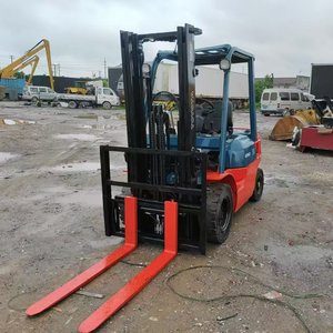 Minicargadora Japonesa de 2.5 Toneladas, Montacargas Toyota Usado Original de 2.5 Toneladas Diésel para Granjas - Product Image 2