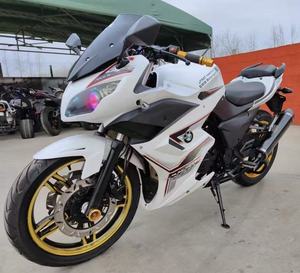 Moto sportive Kawasaki <span class=keywords><strong>S</strong></span> modèle d'occasion à essence : Puissance à haut rendement, excellente performance de maniabilité et design élégant pour les motards du monde entier - Product Image 2