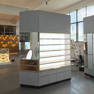 Meubles de magasin d'optique de luxe sur mesure, vitrine à lunettes personnalisée avec éclairage LED pour la conception intérieure des magasins - Product Image 4