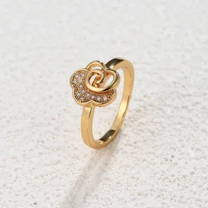 VANFI Fashion Flower-shaped White Stone Gold Ring For Women