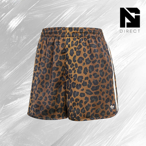 Adidas Originals Short en satin pour femme, taille élastique, longueur mi-cuisse, style décontracté, tissu polyester respirant, logo à rayures latérales - Product Image 1
