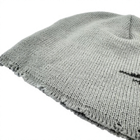 Gorro Jacquard Star Distressed con Borde Deshilachado, Gris, de Acrílico, Tejido, Estilo Urbano Y2K Vintage, Gorro de Invierno con Diseño de Calavera y Lazos