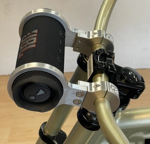 Soportes de montaje de altavoz de Audio de aluminio Billet 6061-T6 mecanizados CNC para <span class=keywords><strong>JBL</strong></span> <span class=keywords><strong>Flip</strong></span> <span class=keywords><strong>6</strong></span> - Product Image 3