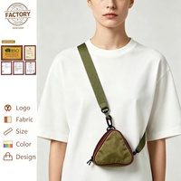 Leichte, wasserdichte Nylon-Dreiecks-Umhängetasche mit verstellbarem breitem Riemen, Mini-Crossbody-Tasche für den täglichen Pendelverkehr, Einkaufen und Reisen