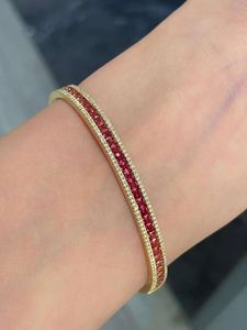 Bracelet jonc tennis Xinfly en or jaune 18 carats avec saphir rose taille princesse et diamants - Product Image 5