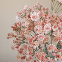 Großhandel Künstliche Chrysanthemen und Gänseblümchen Mini Seidenblumen 71cm Tischdekoration für Zuhause Halloween-Dekoration