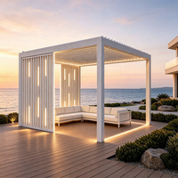 Pergola bioclimatique motorisée en aluminium résistante aux intempéries avec bandes LED et toit à lames orientables pour zones résidentielles côtières