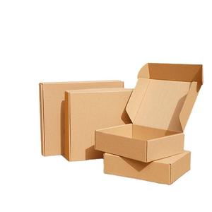 Lot de boîtes rigides en carton ondulé avec pelliculage brillant, gaufrage et logo personnalisé imprimé – Boîte d'expédition unique pour vêtements et produits de soin - Product Image 1