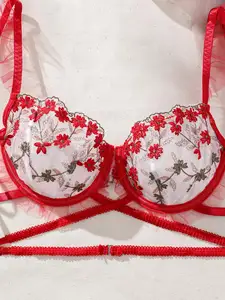 Photos de sous-vêtements sexy à bretelles spaghetti pour femmes Lingerie sexy à broderie florale