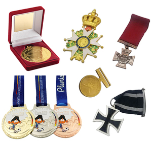 Fabbrica nessun ordine minimo di personalizzazione logo die cast gara di corsa in medaglie, in metallo personalizzati di calcio di sport medaglie premio - Product Image 5