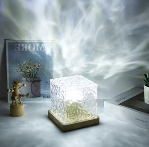 <span class=keywords><strong>Lampe</strong></span> <span class=keywords><strong>de</strong></span> nuit à effet d'ondulation d'eau rotative, <span class=keywords><strong>lampe</strong></span> <span class=keywords><strong>de</strong></span> projection d'ambiance créative pour <span class=keywords><strong>chevet</strong></span>, <span class=keywords><strong>lampe</strong></span> <span class=keywords><strong>de</strong></span> table à commande tactile, charge USB, lumière en cristal - Product Image 4