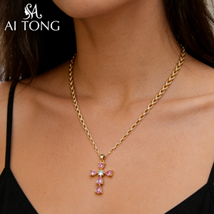 Collar con Colgante de Cruz Multizirconia Rosa, Negra y Blanca, Chapado en Oro de 18K, Joyería Económica de Cobre y Acero Inoxidable para Uso Diario - Product Image 1