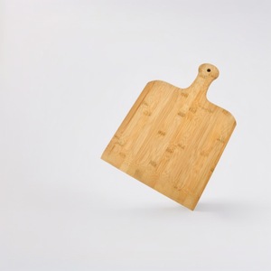 Pelle à pizza en bois de haute qualité OEM/ODM, planche à charcuterie, pelle à pizza en bambou naturel avec poignée - Product Image 4